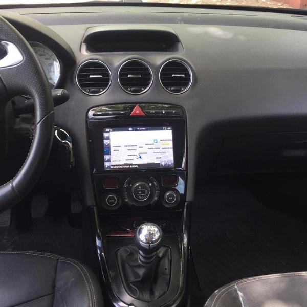 Peugeot 308 • 2017 • 67,000 km 3