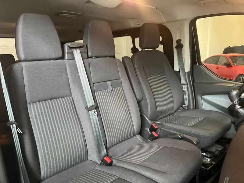 Ford Tourneo Custom • 2017 • 109,900 km 9