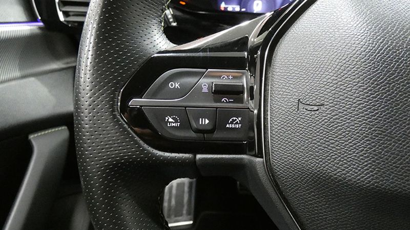 Peugeot 308 • 2021 • 42,107 km 27