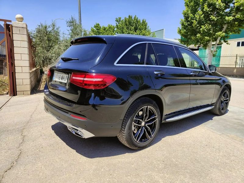 Mercedes-Benz GLC-Class • 2017 • 142,000 km 3