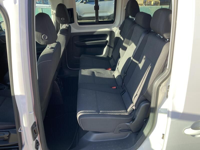Volkswagen Caddy • 2019 • 86,509 km 6