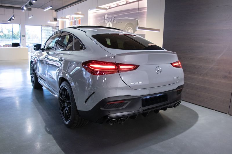 Mercedes-Benz GLE • 2024 • 900 km 30