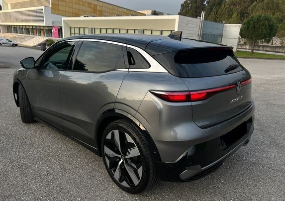 Renault Mégane • 2023 • 16,000 km 6