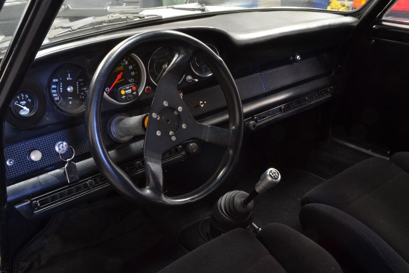 Porsche 911 • 1966 • 112,000 km 8