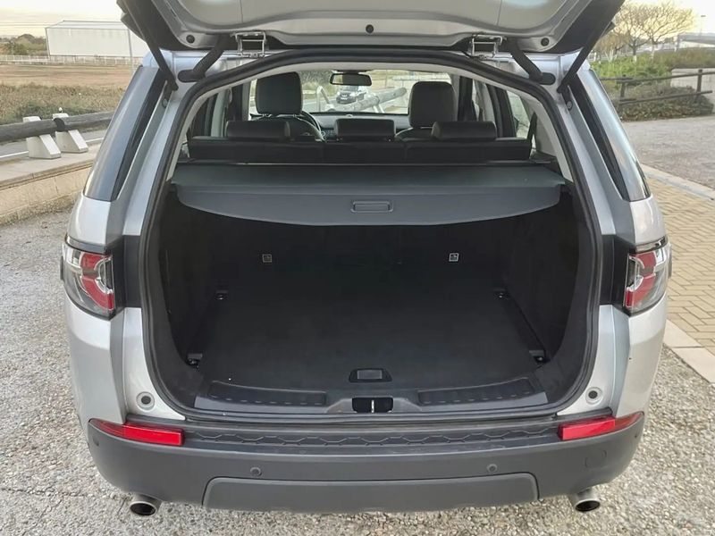 Land Rover Discovery Sport • 2017 • 196,000 km 6