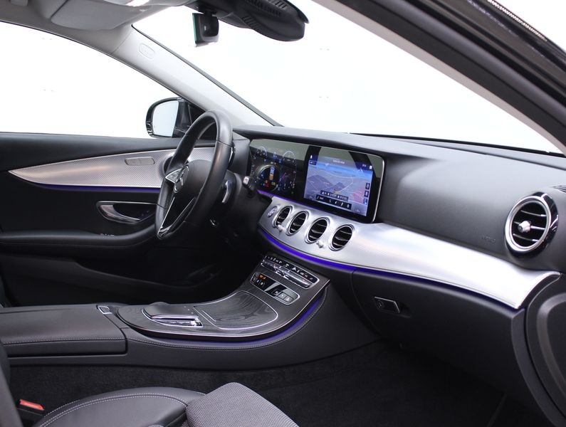 Mercedes-Benz E T • 2021 • 85,000 km 3