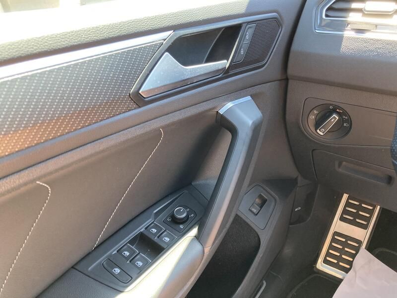 Volkswagen Tiguan • 2022 • 56,228 km 22