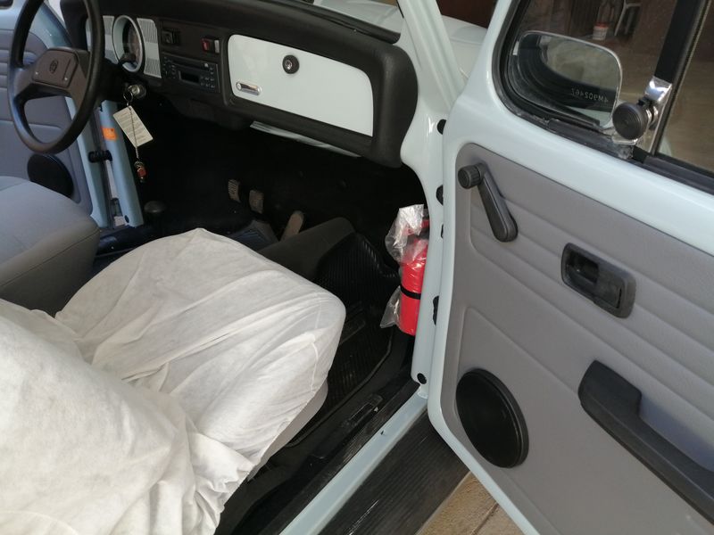 Volkswagen Beetle • 2004 • 5,900 km 8