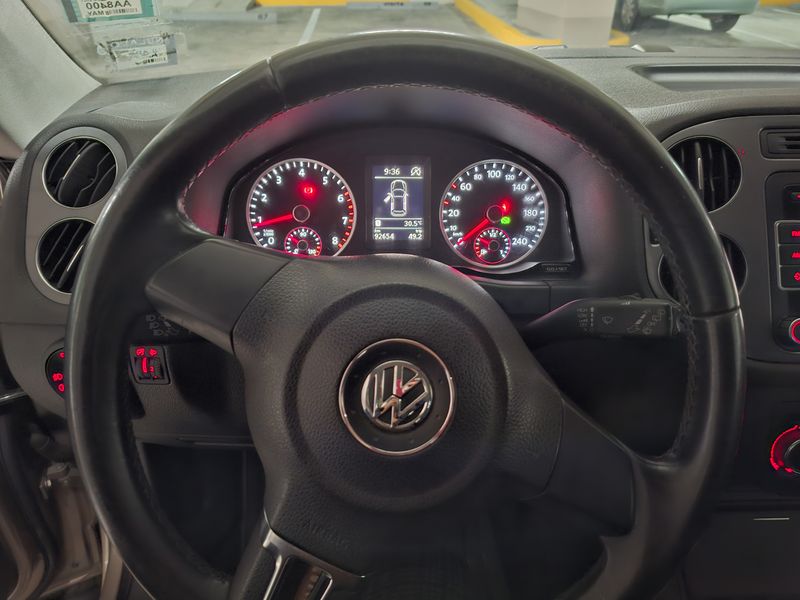 Volkswagen Tiguan • 2012 • 92,000 km 7