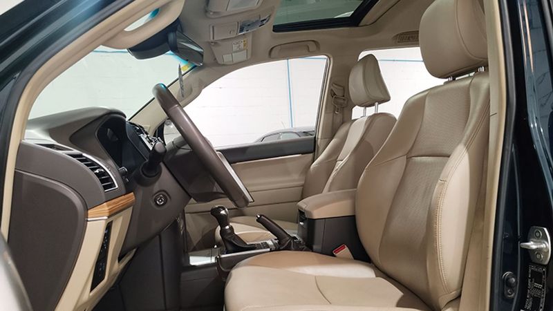 Toyota Land Cruiser • 2018 • 73,085 km 6