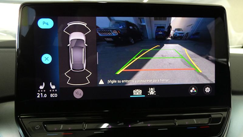 Volkswagen ID.4 • 2021 • 99,402 km 8