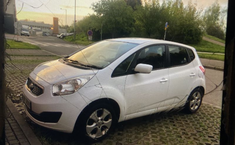 Kia Venga • 2012 • 120,000 mi 3
