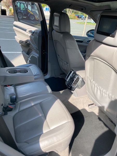 Porsche Cayenne • 2010 • 140,000 km 6