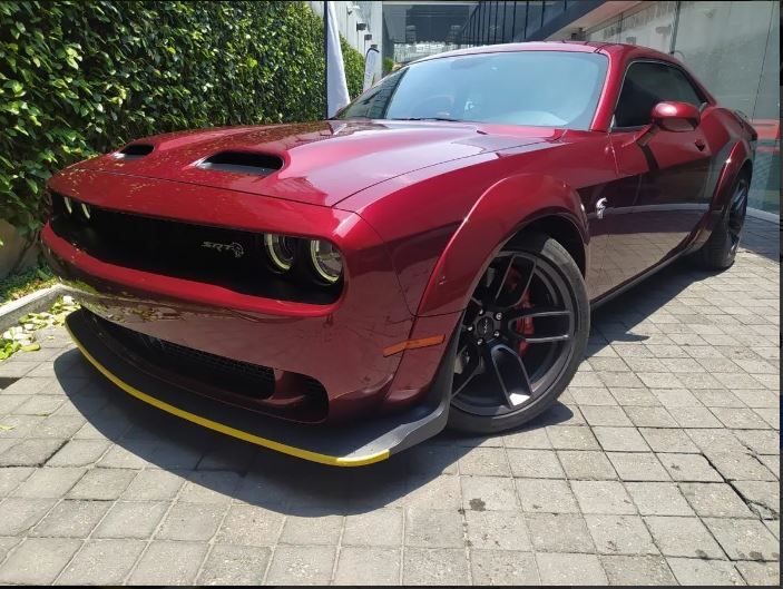 Dodge Challenger • 2019 • 70,000 km 1