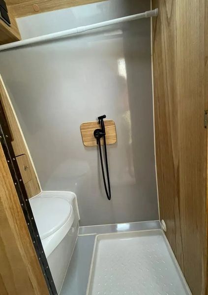 Mercedes-Benz Sprinter • 2019 • 156,000 km 10