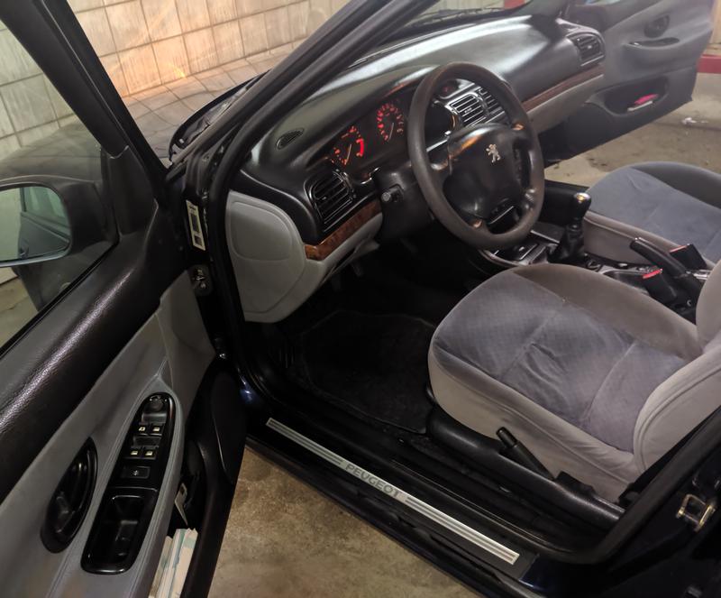 Peugeot 406 • 1999 • 280,000 km 2