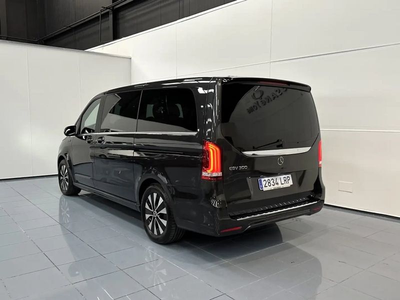 Mercedes-Benz 210 Van • 2021 • 33,000 km 3