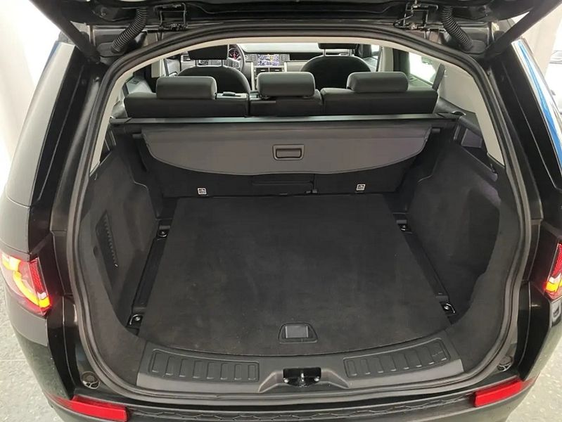 Land Rover Discovery Sport • 2018 • 141,000 km 8