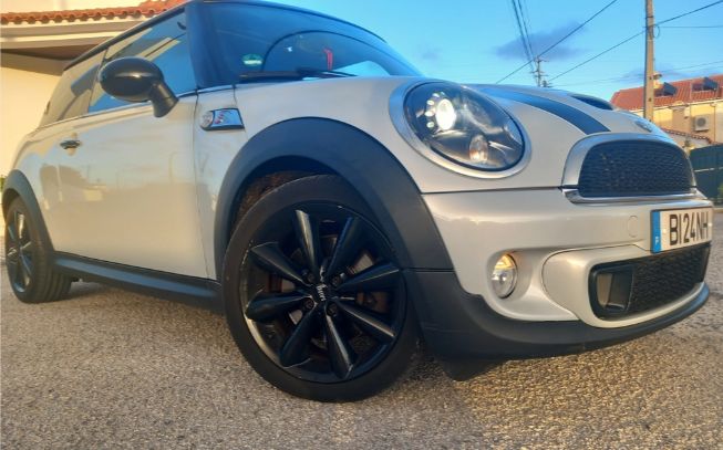 MINI Cooper S • 2013 • 174,000 km 1