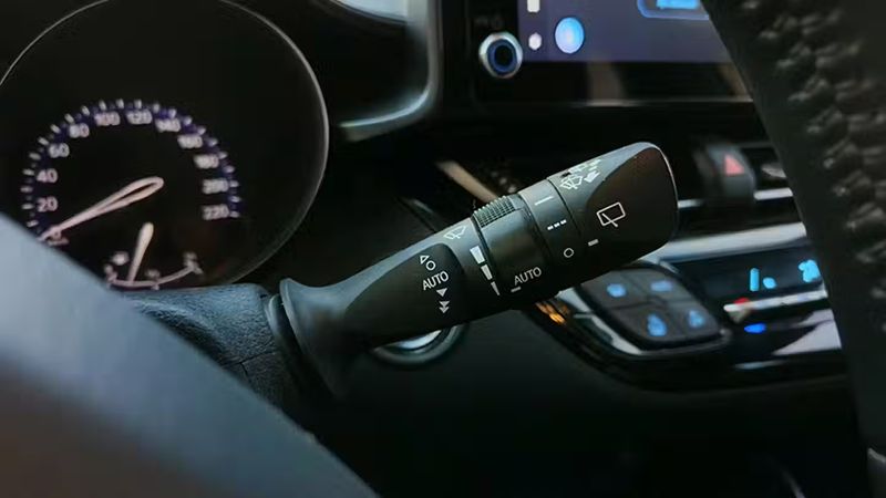 Toyota C-HR • 2023 • 68,845 km 11