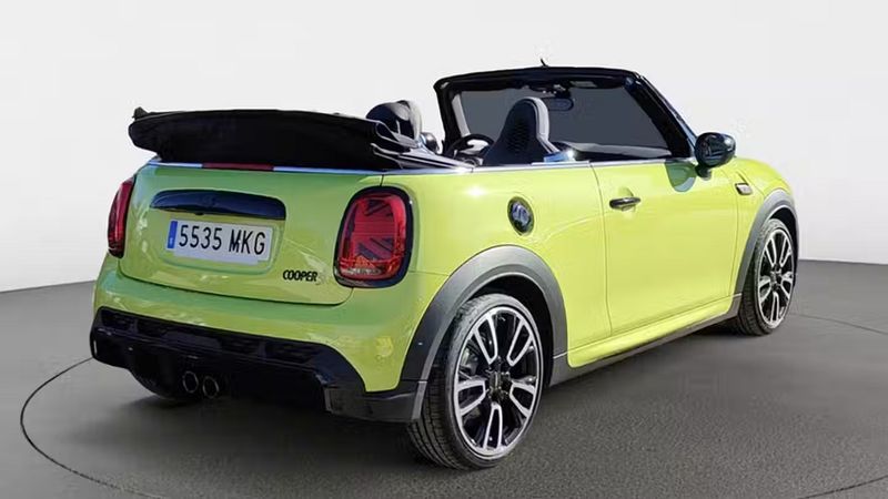 MINI Cooper S • 2023 • 4,288 km 5
