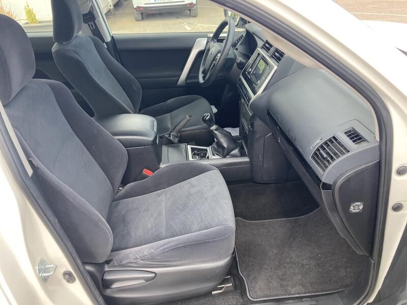 Toyota Land Cruiser • 2020 • 43,764 km 26