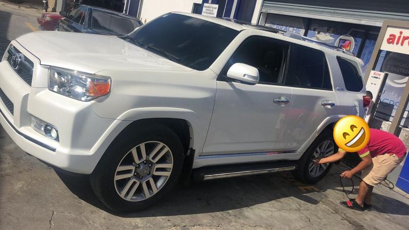 Toyota 4 Runner Limited • 2013 • 109,950 km 7