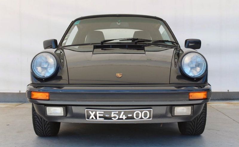 Porsche 911 Carrera Cabrio • 1987 • 70,000 km 1