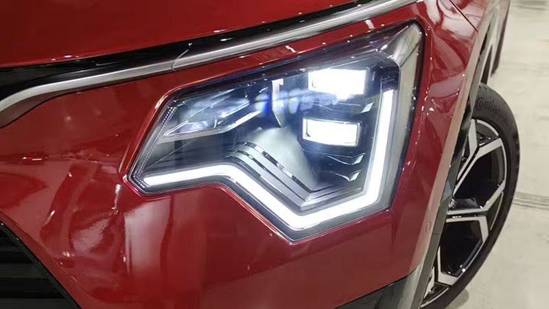 Kia Niro • 2024 • 9,220 km 13