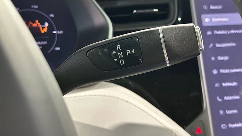 Tesla Model X • 2019 • 51,000 km 2