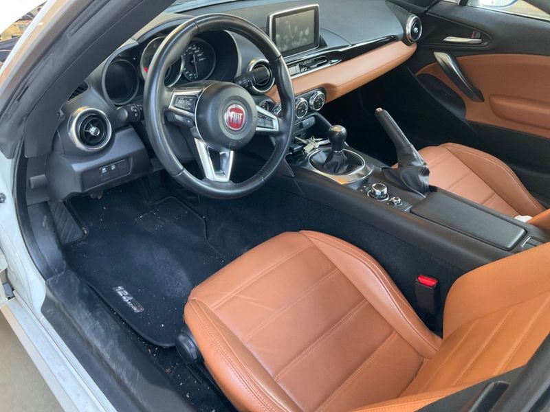 Fiat 124 Spider • 2017 • 53,000 km 8