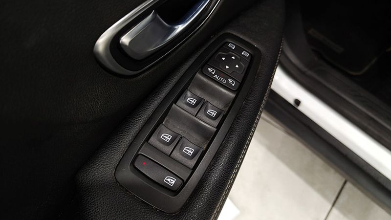 Renault Scénic • 2020 • 78,272 km 2