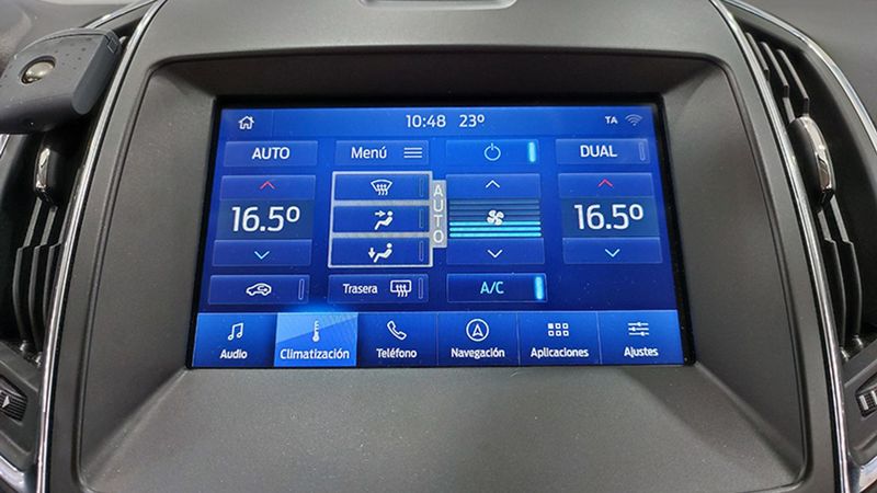 Ford Galaxy • 2022 • 32,412 km 10