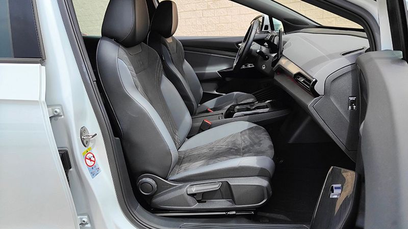 Volkswagen ID.4 • 2022 • 33,553 km 14