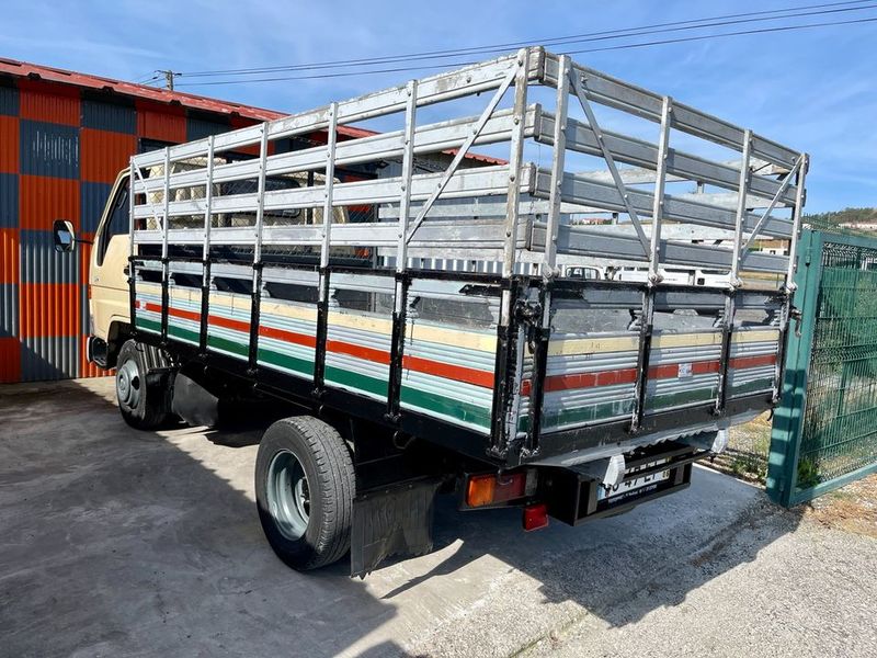 Toyota Dyna • 1998 • 120,000 km 2