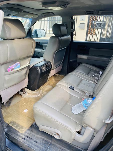 Toyota Sequoia • 2009 • 31,448 km 3