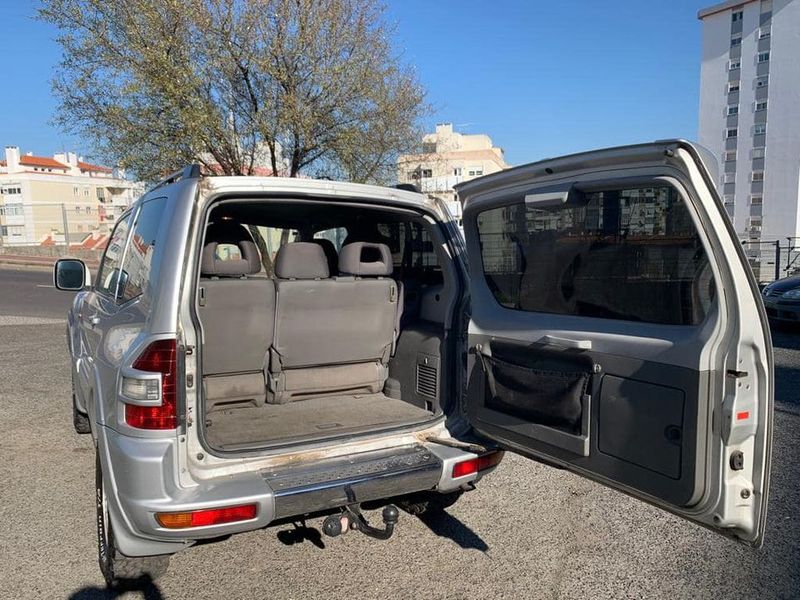 Mitsubishi Pajero • 2000 • 200,000 km 3