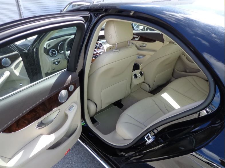 Mercedes-Benz C • 2015 • 90,000 km 5