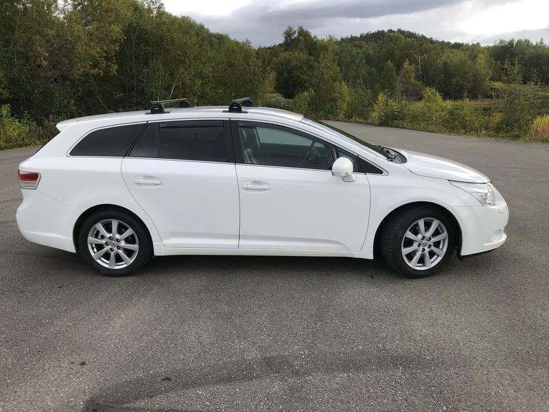 Toyota Avensis • 2010 • 28,500 km 2