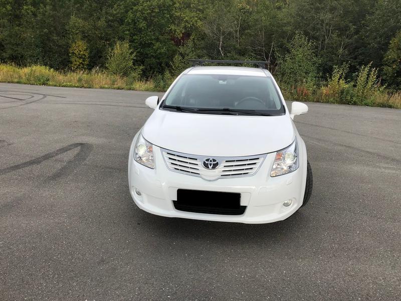 Toyota Avensis • 2010 • 28,500 km 1