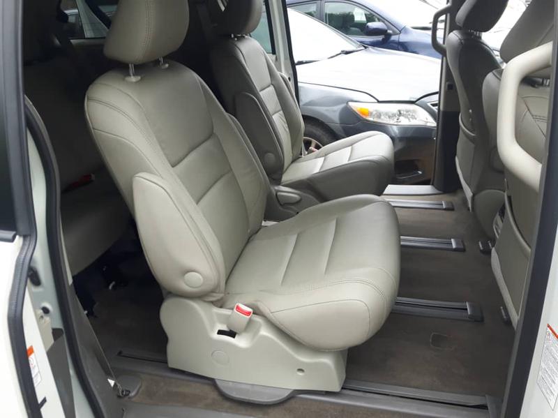 Toyota Sienna • 2005 • 87,291 km 3