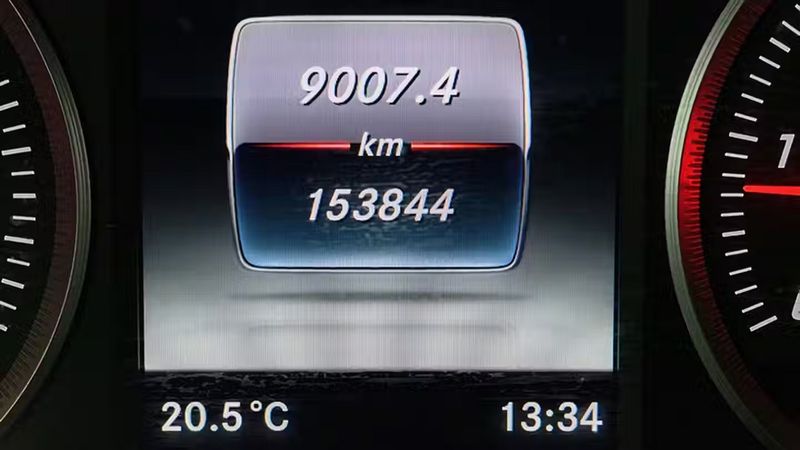 Mercedes-Benz 200 D • 2018 • 153,844 km 7