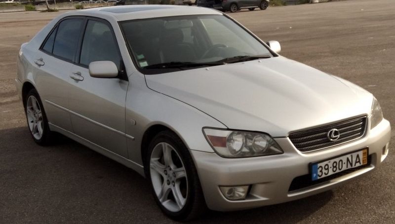 Lexus IS • 1999 • 240,695 km 1