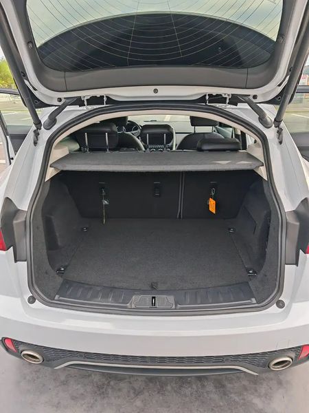Jaguar E-PACE • 2018 • 85,000 km 11