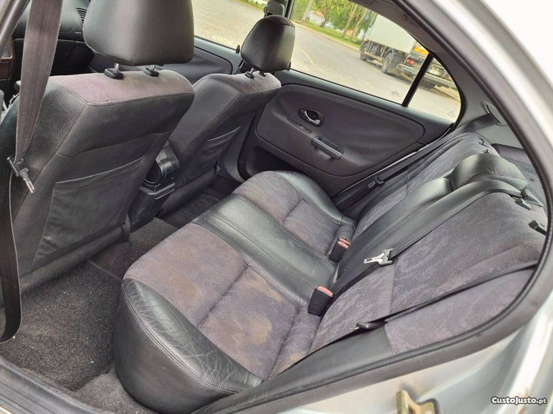 Mitsubishi Carisma • 2002 • 200,000 km 4