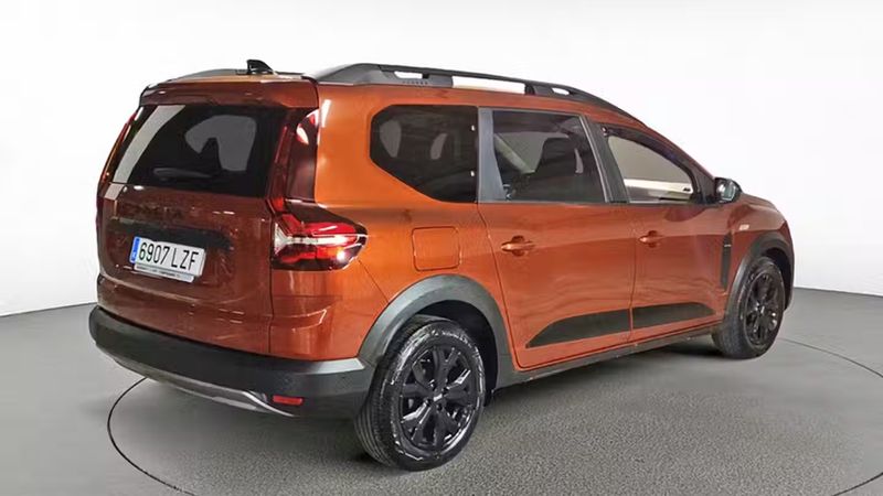 Dacia Lodgy • 2022 • 51,767 km 4