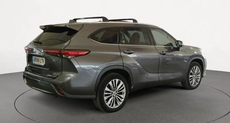 Toyota Highlander Hybrid • 2021 • 59,268 km 4