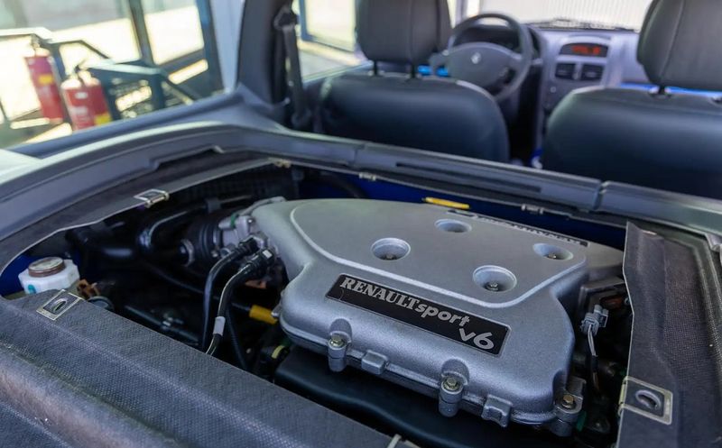 Renault Clio • 2003 • 24,500 km 8