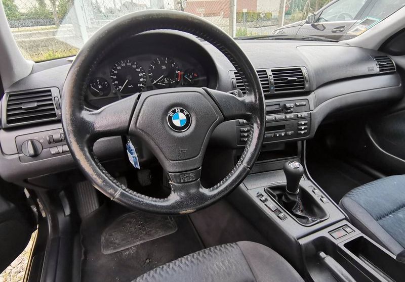 BMW 316i • 1999 • 249,999 km 5