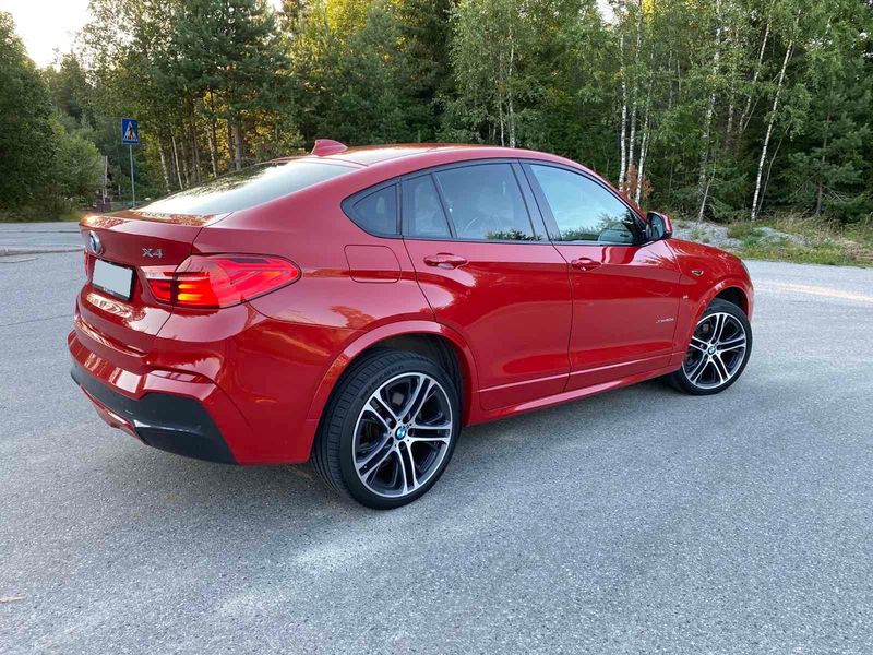 BMW X4 • 2015 • 110,000 km 2